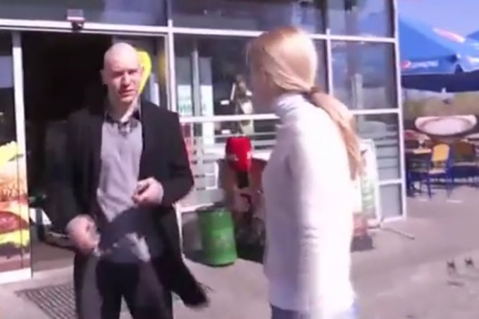 Оскандалившийся Дорн бегает от украинских журналистов. Видео