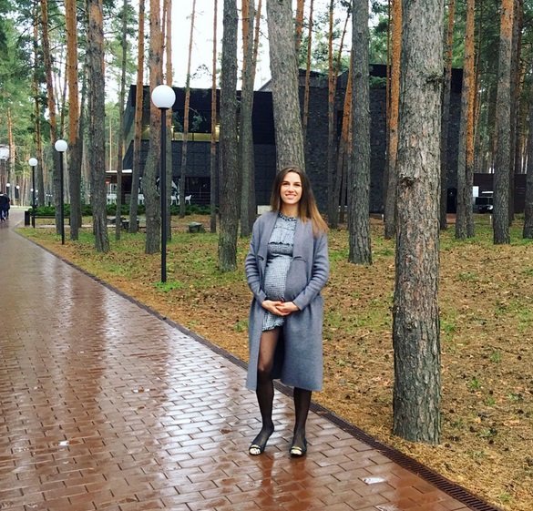 Беременная жена Григория Решетника показала свежие фотографии
