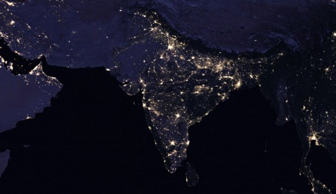 Ночная Земля в завораживающих снимках NASA. Фото