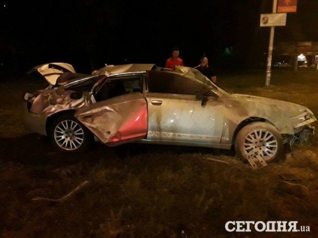 «Голливудское» ДТП в Киеве: автомобиль несколько раз перевернулся на огромной скорости