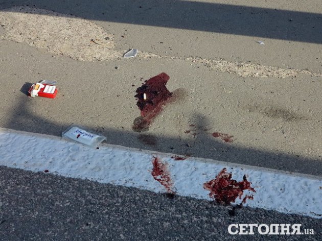 Жуткая авария в Киеве: от удара у пешехода слетела обувь