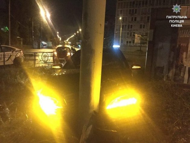 В Киеве пьяный лихач на авто устроил гонки с полицией