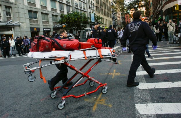 Кадры с места трагедии в Нью-Йорке. Фото