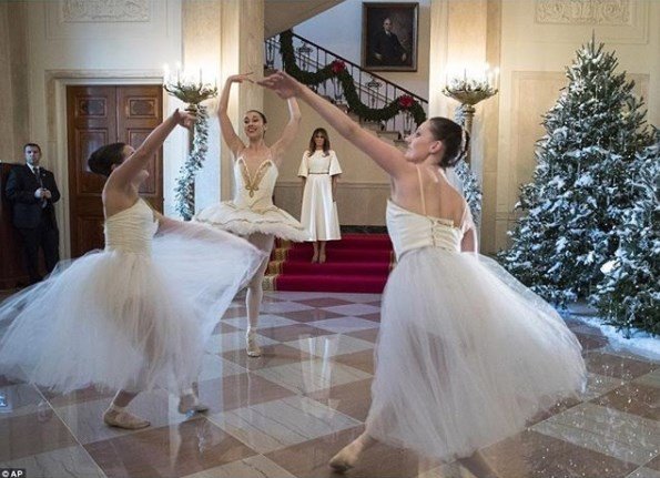 Меланья Трамп украсила Белый дом к Рождеству