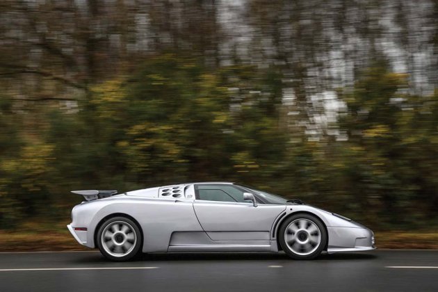На Sotheby’s выставили на продажу уникальный суперкар Bugatti EB110 SS