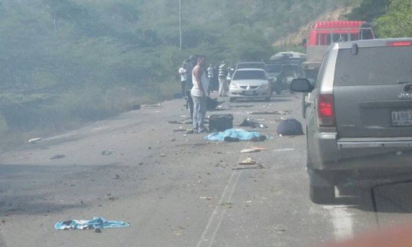 В Венесуэле столкнулись грузовик и автобус: семеро погибших