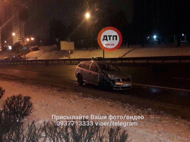 Пьяное ДТП в Киеве: столкнулись Skoda, Audi и Honda