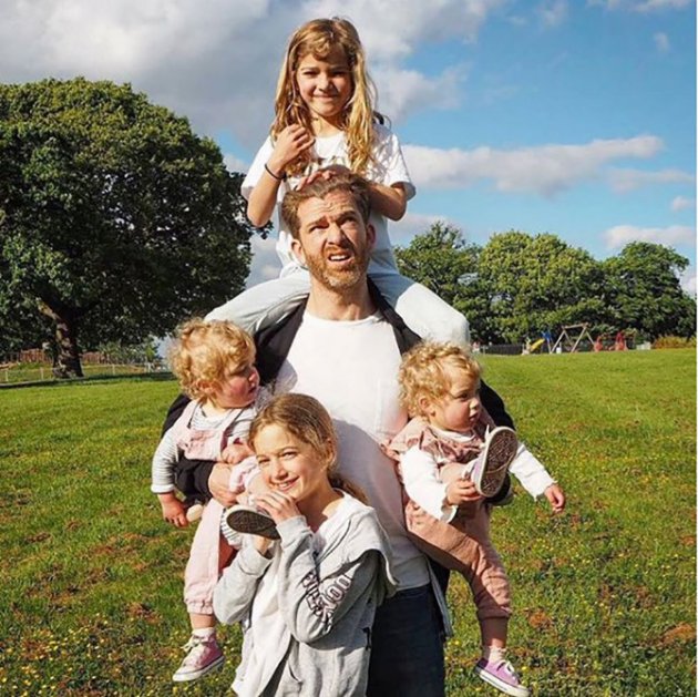 Суперпапа: как живется отцу четырех дочек. Фото