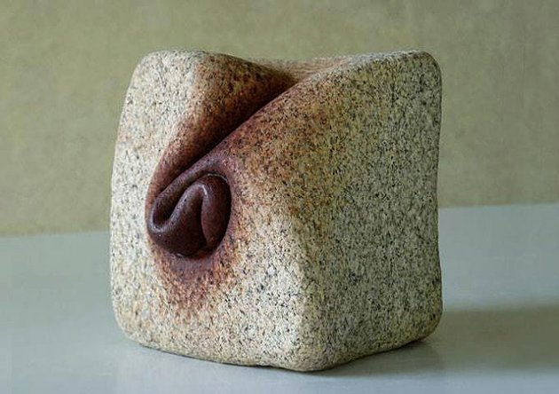 Невероятные скульптуры из «мягкого» камня. Фото