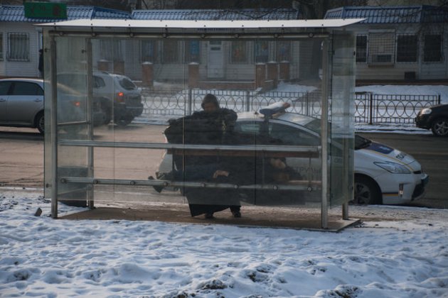 В Киеве на остановке внезапно умер мужчина