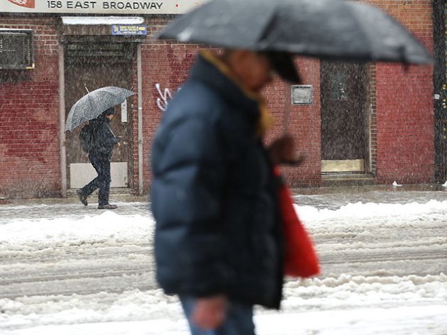 Нью-Йорк накрыл сильнейший апрельский снегопад. Фото