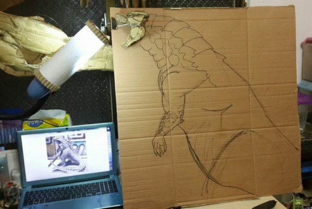 20-летний парень создает необычные скульптуры из картона. Фото