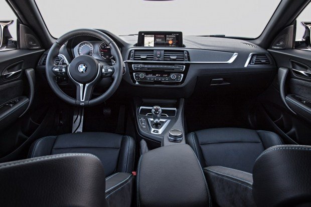 BMW официально презентовала новое «заряженное» купе