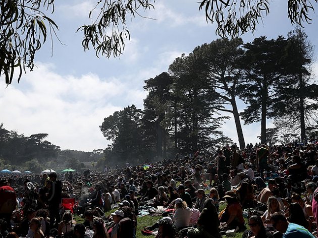 В Сан-Франциско с размахом отметили День Марихуаны. Фото