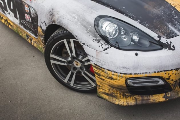 Украинец превратил свой Porsche в ржавое «корыто»