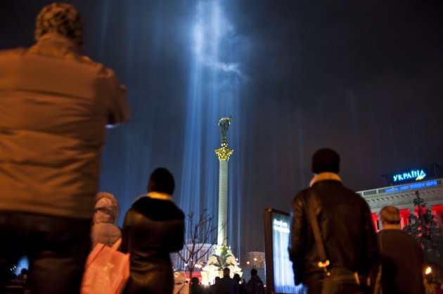 У Києві засяяли Промені Гідності над Майданом