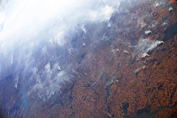Пожежі в Бразилії: вражаючий вигляд з космосу. Фото