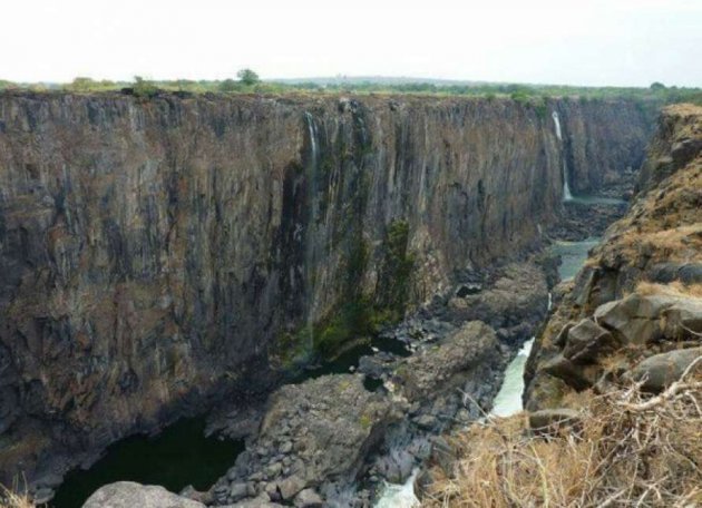 У Південній Африці засихає відомий водоспад. Фото