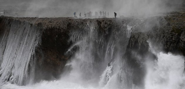 Іспанію і Португалію накрили величезні хвилі. Фото