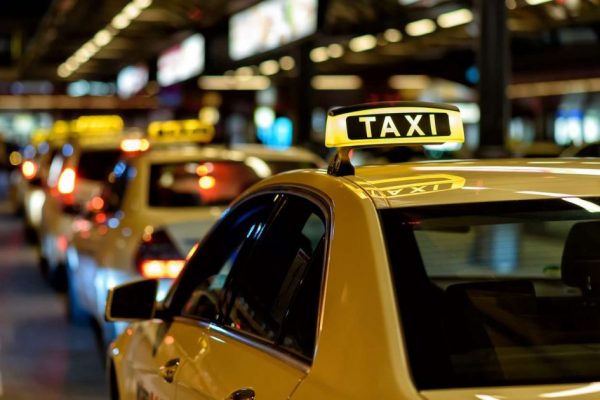 Быстрое и надежное такси в Киеве